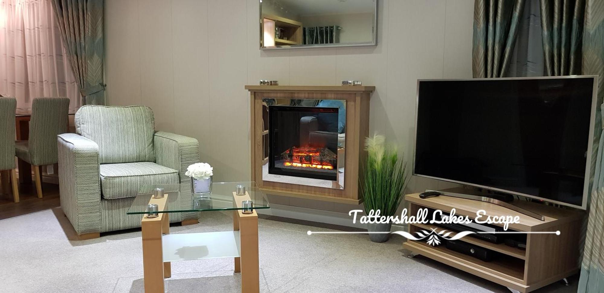Meridian Tattershall Lakes Escape - Lakeside Lodge Caravan With A Fishing Peg Luxury Hot Tub Екстериор снимка