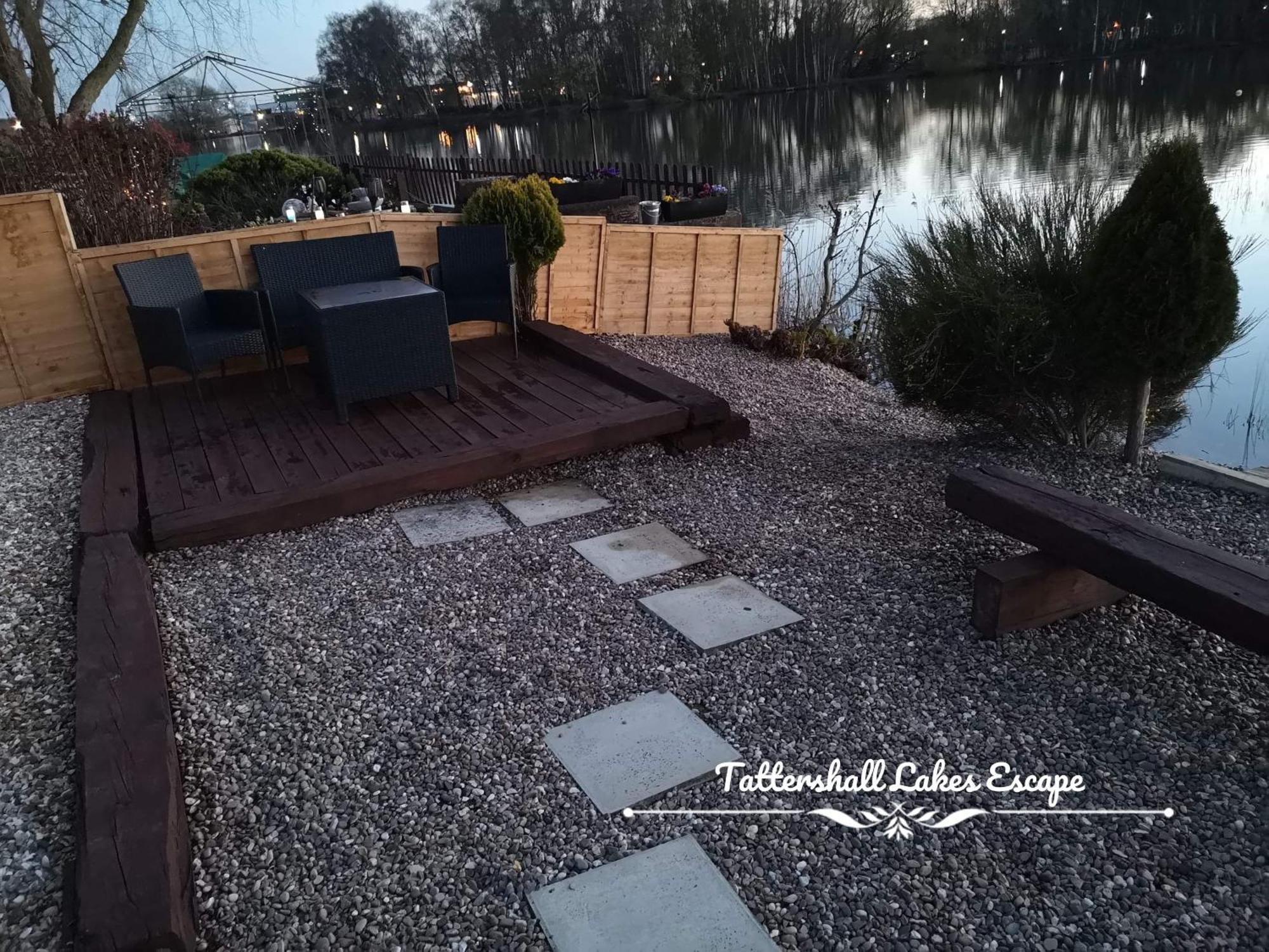 Meridian Tattershall Lakes Escape - Lakeside Lodge Caravan With A Fishing Peg Luxury Hot Tub Екстериор снимка